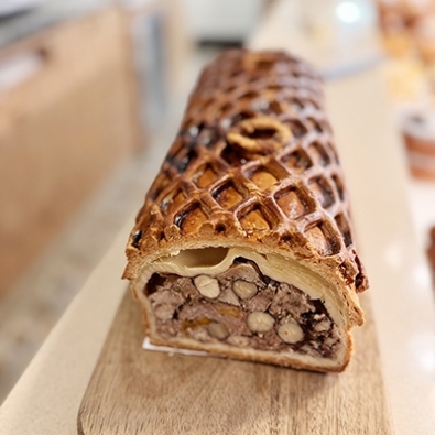 Paté en croûte le Jacques(Ris de veau,noisettes,abricot)